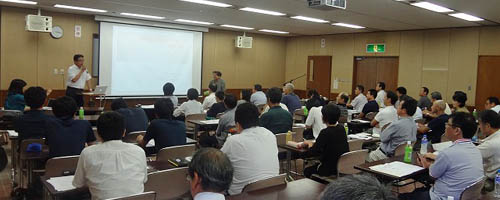 清水の講演の様子
