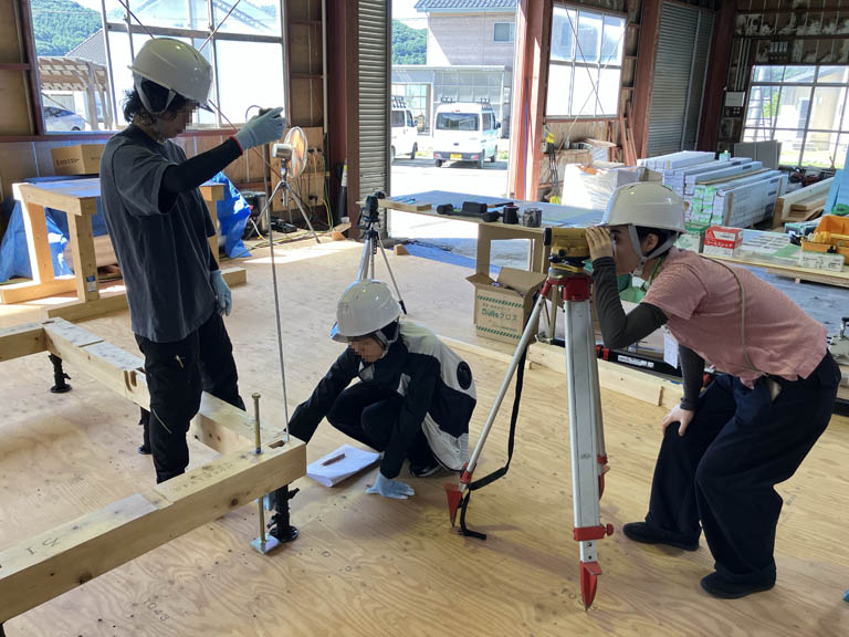 ワークショップ「断熱小屋づくり」